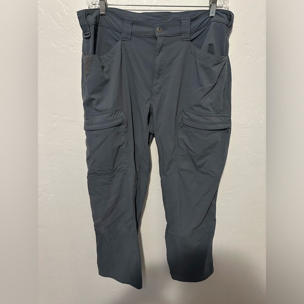 Duluth Trading Co - ALASKAN Hardgear - Men's Dark Gray Cargo Pants
